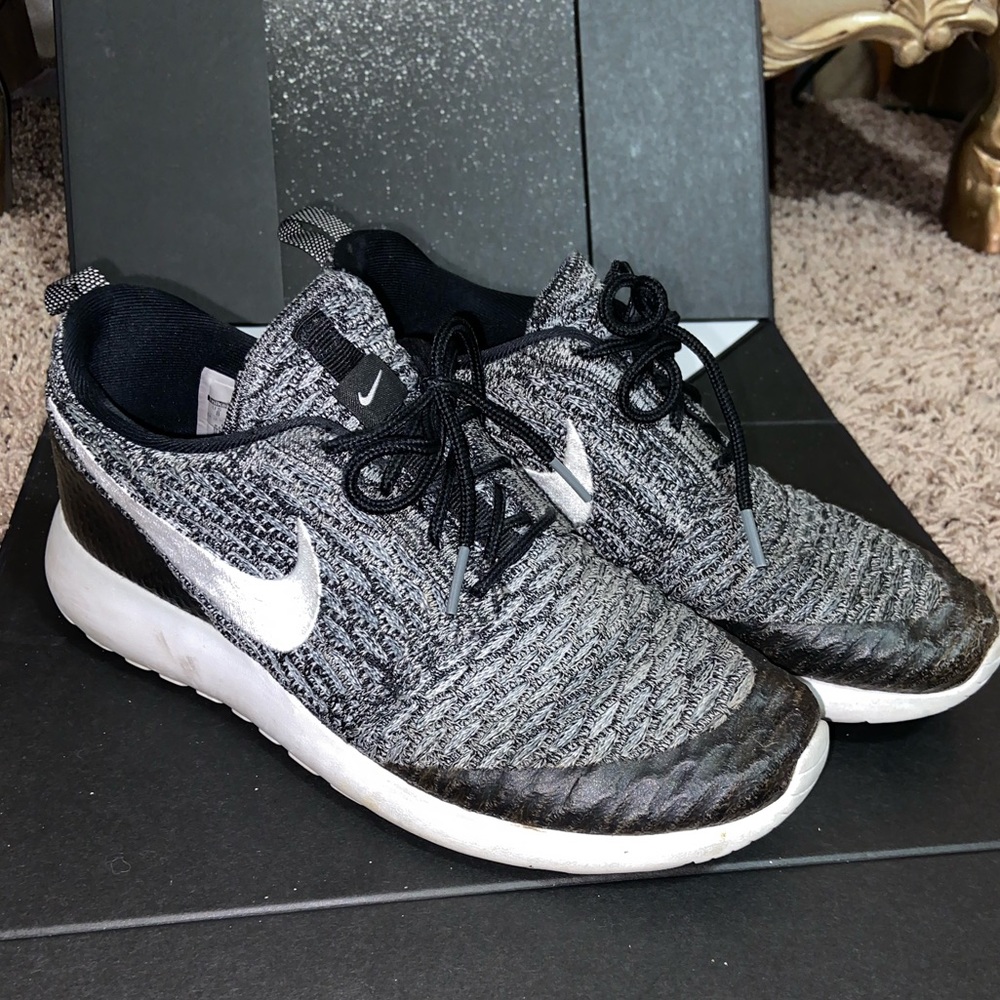 Women’s Nike Roshes